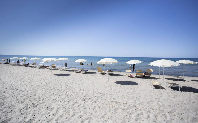 Bellamarina Resort