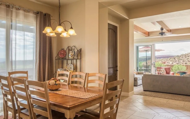 Sun-e-scape 3 Bedroom Apts by RedAwning