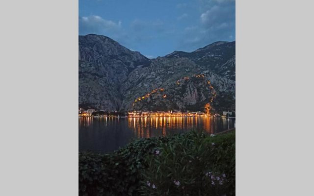 ChillOut apartment in Kotor Bay