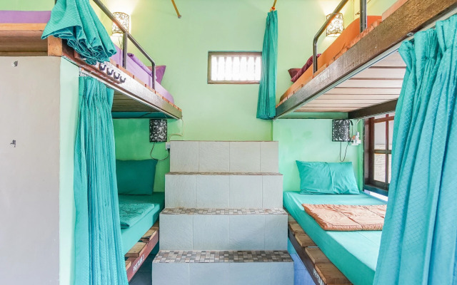 Padi-Padi Hostel & Bar