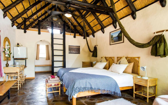 Etusis Lodge