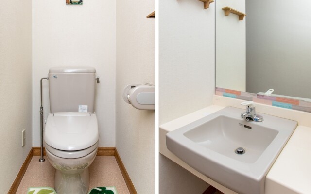 OYO Business Takahata Ekimae Hotel