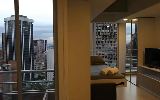 Hermoso Loft con balcón  1028
