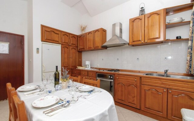 Awesome Home in Racisce With Wifi and 2 Bedrooms