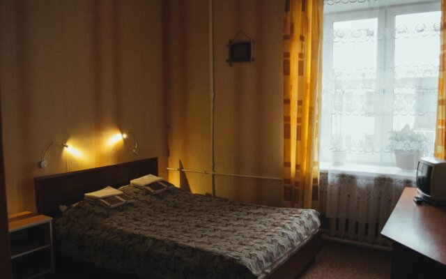 Guest House, Hotel