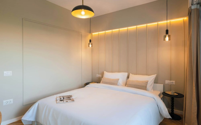 New Unirii Apartments by Olala Homes