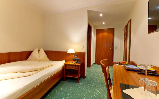 Seeboeckenhotel Zum Weissen Hirschen