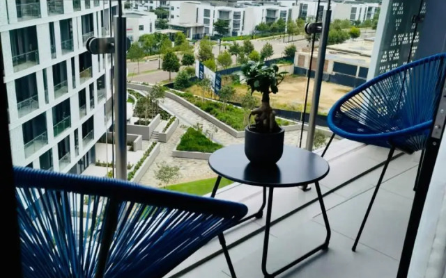 Waterfall Views From The Six- Luxurious Apartment