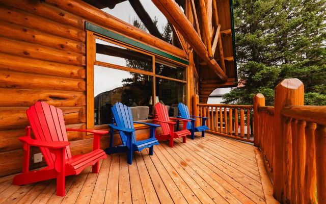 Overlander Mountain Lodge