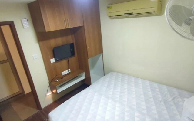 Hotel Milan Gurukul Road