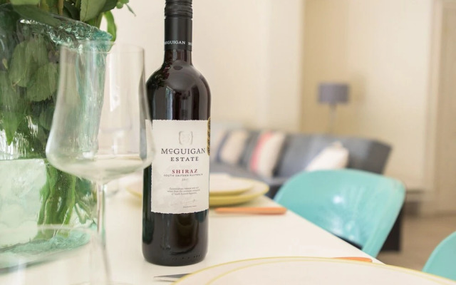 Platinum Apartment Mornington Crescent 9986