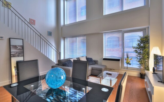 2 Floor Mezzanine Condo Near Convention Center