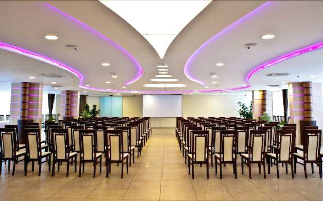 Granada Conference, Wellness & Sport Hotel