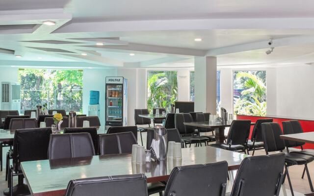 OYO 22692 Flagship Strand Resort