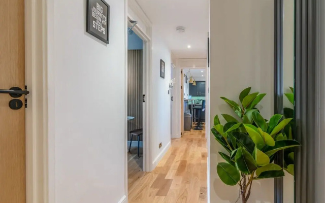 Upscale 2 Bed & Bath Flat in Newport