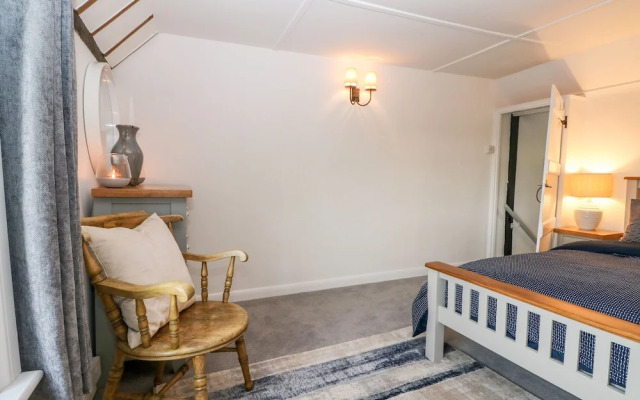 2 Seaview Cottages