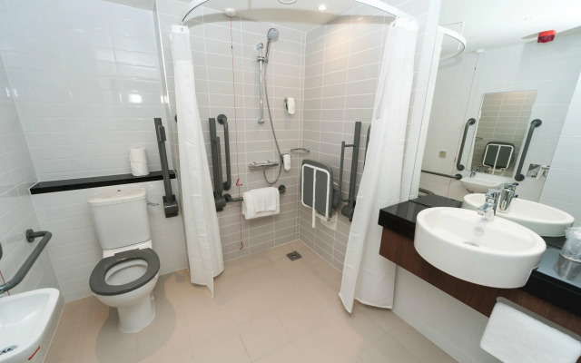 Holiday Inn Express Aberdeen Airport by IHG