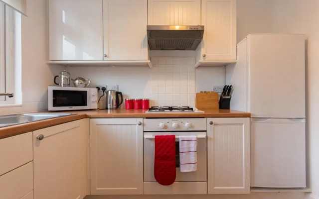 Glebe Street Apartment - Sleeps 4
