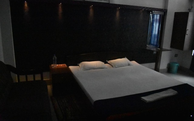 Indira Lodge