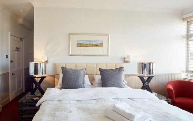 The George Hotel