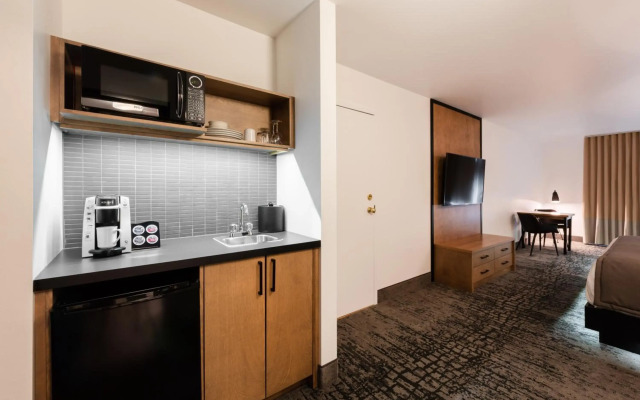 AX Hotel