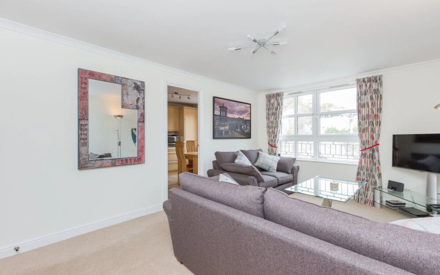388 Old Tolbooth Wynd Apartment 2