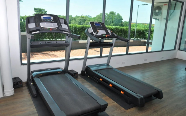Lawang Suite 2 Bedroom Corner Apartment