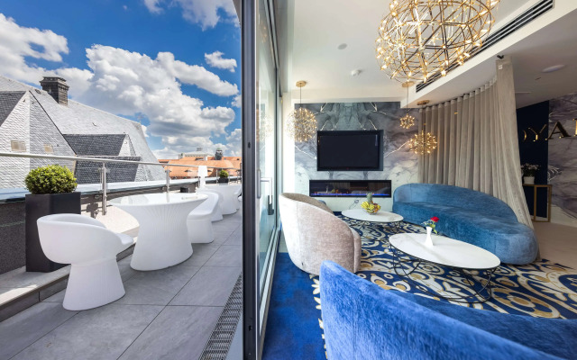 Best Western Premier Royal Blue