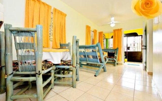Aparta Hotel Las Flores