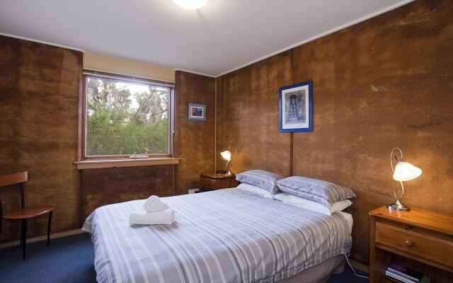 Split Point Cottages