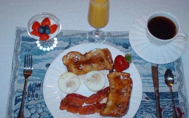 Aarons Dove House Bed & Breakfast Harbourside