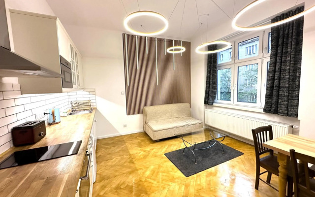 Karlin Balcony Apartment