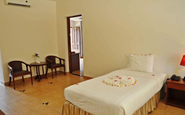 Sandhills Beach Resort & Spa