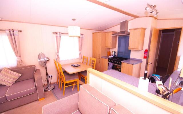 Caravan by Camber Sands 2