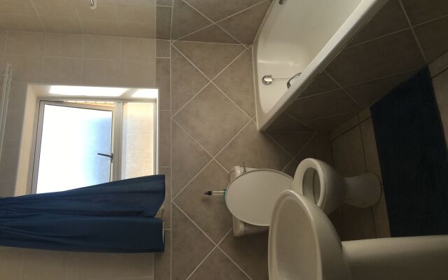 Mentors Country Estate