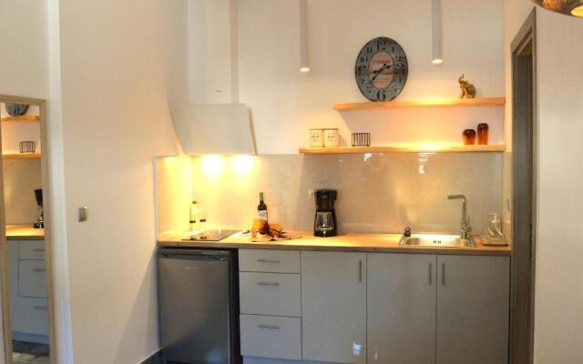 Golden Mile STUDIO-APARTMENT