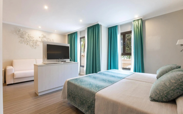 Ona Palmira Paguera Hotel