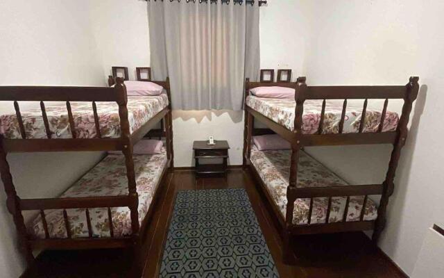 pousada/ quarto com 2 beliches ideal para empresas