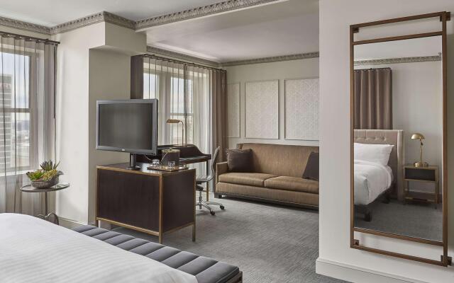 Hotel Phillips Kansas City Curio Collection by Hilton