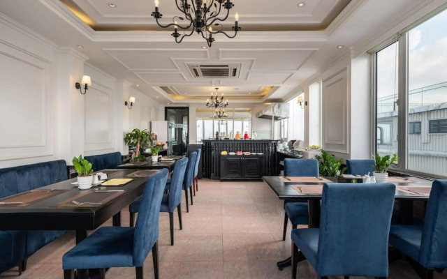 The Flower Boutique Hotel & Travel