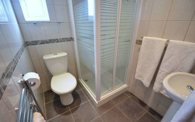 Oaktree Lodge