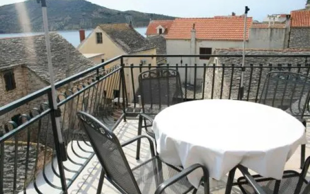 Apartments Primosten (600)