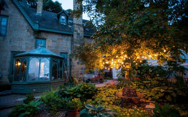 The Livingston Inn