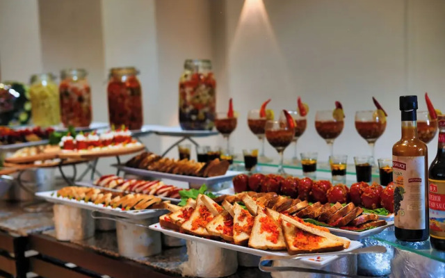 Eagles Downtown Zahabia Aqua Park