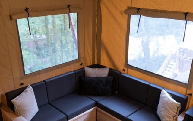 Pistache Incredible Lodge in the Forest With Private Jacuzzi