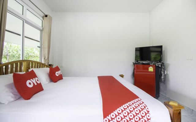 999 Baan Pak Rom Ruen