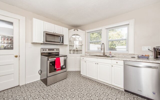 The Broadfoot Bungalow