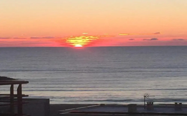 Peaceful Villa in Serignan