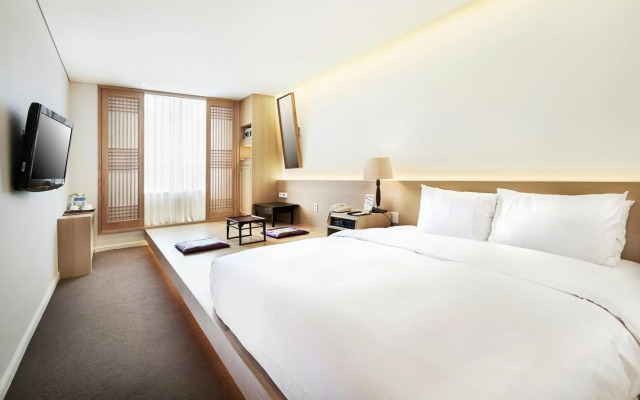Hotel President