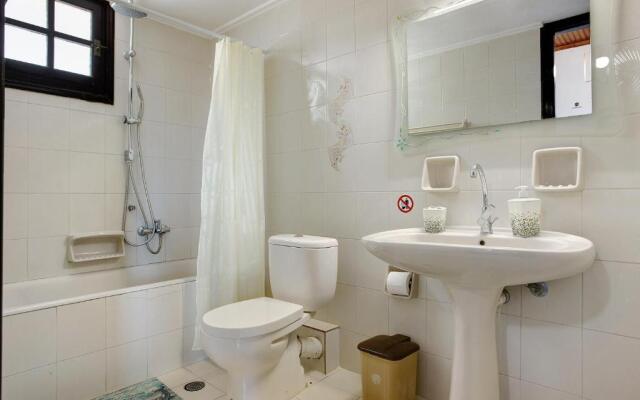 Yiannis Apartment 5 Adults